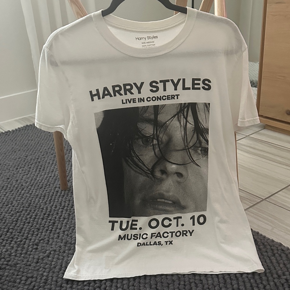 Official Harry Styles Concert T-shirt Size M
